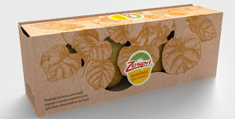 Image of a kraft packaging prototype for Zespri (Sungold) by Brandium, a closed box with printed kiwi leafs hand drawn illustration (in yellow)